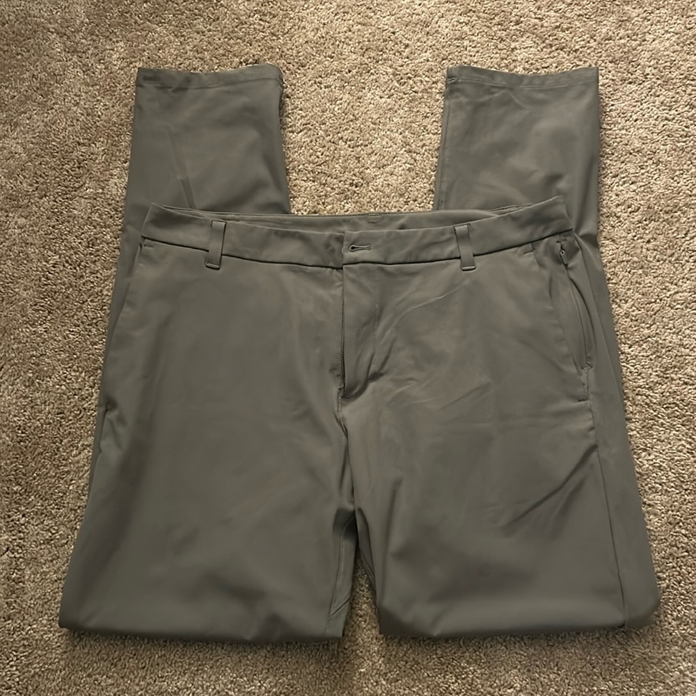Lululemon Mens 36Wx33L Olive Green/Gray ABC Classic Fit Pants
